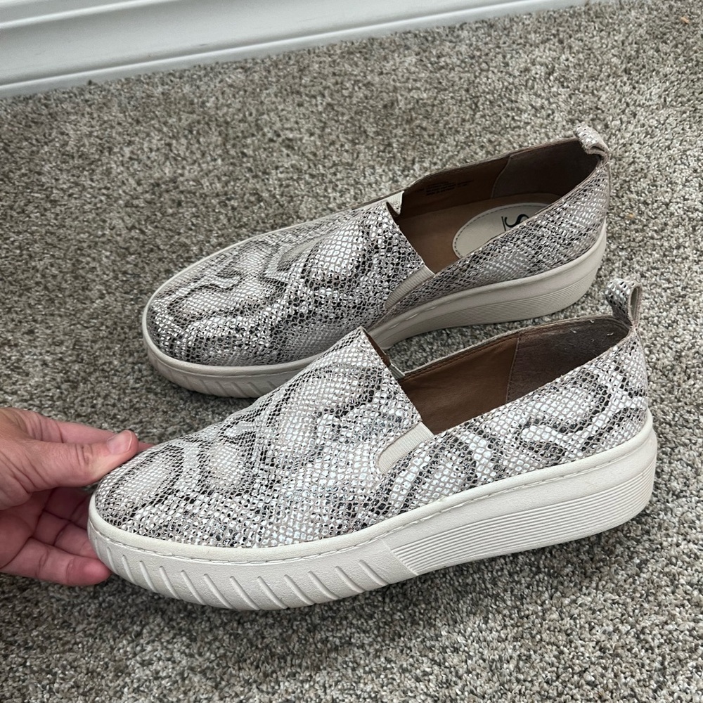 Sofft snake skin sneakers • size women's 10 • worn one time